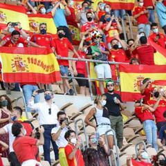 Vuelve el público a los estadios