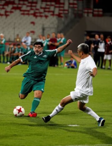 El Pibe y Maradona, fútbol y magia en la cancha