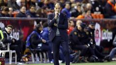  El t&eacute;cnico del Valencia, Salvador Gonz&aacute;lez Marco &quot;Voro&quot;, en un momento del encuentro correspondiente a la jornada 25 de primera divisi&oacute;n, que disputan esta noche frente al Legan&eacute;s en el estadio de Mestalla, en Valencia. 