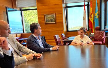 Dos jornadas intensas y productivas en Gijón para Alejandro Irarragorri