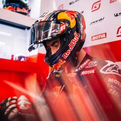 “Es absurdo pensar en un cambio con Acosta esta temporada”