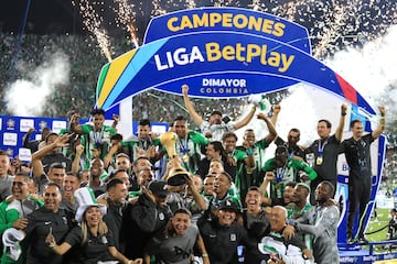 Atlético Nacional se coronó como nuevo campeón del fútbol colombiano, luego de imponerse en 2-0 y 3-1 en el global sobre Deportes Tolima. Alfredo Morelos y Andrés Román anotaron los goles de la victoria.