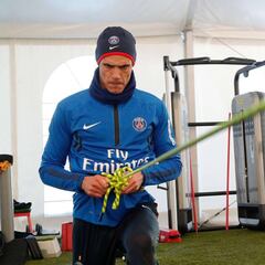 Cavani y Kurzawa apuntan al once inicial en el Bernabéu