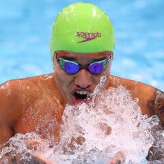 Serrano y Giraldo clasifican a las finales de mariposa en natación
