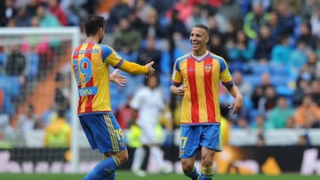 Rodrigo celebrates after scoring his team's 2nd goal in Valencia's 3-2 defeat against Real Madrid at the Bernabéu.