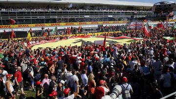 Aficionados italianos en el GP Italia 2015.