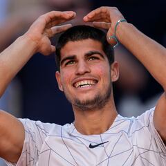 What big change could Alcaraz introduce in his tennis schedule in 2025?