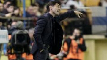 El entrenador del Villarreal Marcelino García Toral durante el partido de la duodécima jornada de Liga en Primera División que Villarreal y Getafe disputan esta noche en el estadio de El Madrigal, en Villarreal.