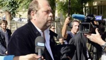 Uno de los abogados de los Karabatic, a su llegada a los jugados.