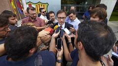 Benedito tras haber entregado, junto al socio Llu&iacute;s Geli, un escrito para solicitar las papeletas para iniciar una moci&oacute;n de censura.