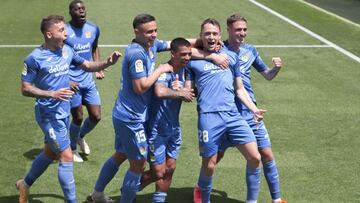 Celebraci&oacute;n de un tanto del CF Fuenlabrada