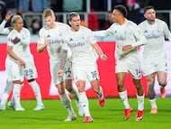 Soccer Football - UEFA Europa League - Round of 16 - Second Leg - FC Midtjylland v Nottingham Forest - MCH Arena, Herning, Denmark - March 19, 2026 Nottingham Forest's Nicolas Dominguez celebrates scoring their first goal with teammates Bo Amstrup/Ritzau Scanpix via REUTERS ATTENTION EDITORS - THIS IMAGE WAS PROVIDED BY A THIRD PARTY. DENMARK OUT. NO COMMERCIAL OR EDITORIAL SALES IN DENMARK.