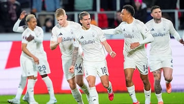 Soccer Football - UEFA Europa League - Round of 16 - Second Leg - FC Midtjylland v Nottingham Forest - MCH Arena, Herning, Denmark - March 19, 2026 Nottingham Forest's Nicolas Dominguez celebrates scoring their first goal with teammates Bo Amstrup/Ritzau Scanpix via REUTERS ATTENTION EDITORS - THIS IMAGE WAS PROVIDED BY A THIRD PARTY. DENMARK OUT. NO COMMERCIAL OR EDITORIAL SALES IN DENMARK.