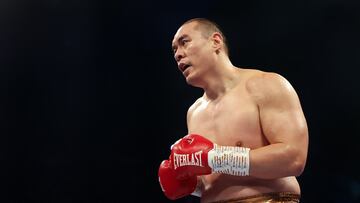 El boxeador chino Zhilei Zhang.