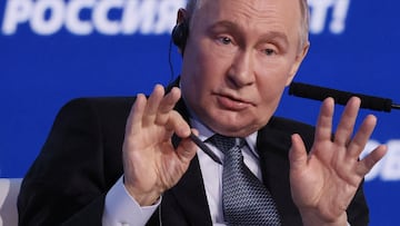 Russian President Vladimir Putin attends a plenary session of the VTB Investment Forum 'Russia Calling' in Moscow, Russia December 4, 2024. Yuri Kochetkov/Pool via REUTERS