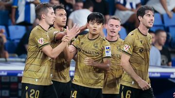 El japonés, enfadado por su suplencia, salió con ganas y en una jugada personal se interna en el área y lanza un zurdazo imparable para hacer el gol de la victoria.