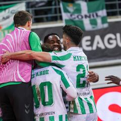 La fiesta de Isco y Antony