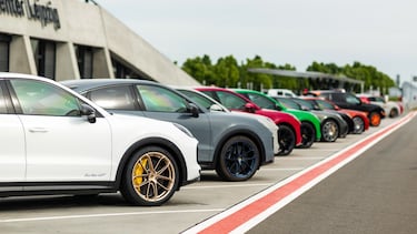 La marca de lujo más valiosa del mundo en 2022, fabrica y vende autos