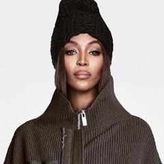 Naomi Campbell asombra con un desnudo integral a punto de cumplir 50 años