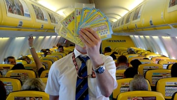 La lista completa de artículos de mano que prohíbe Ryanair