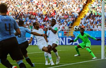 Luis Suárez anotó el 1-0.