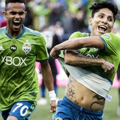 Ruidíaz y 3 latinos más, en el equipo ideal de la Semana 35