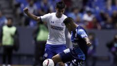 Felipe Mora anota en duelo marcado por las expulsiones