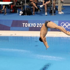 Sebastián Villa clasifica a semis de plataforma 10 metros