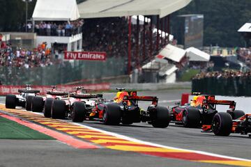 Pilotos tras salida del circuito de Spa-Francorchamps del GP de Bélgica. 