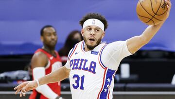 PHILADELPHIA, PENNSYLVANIA - FEBRUARY 17: Seth Curry #31 of the Philadelphia 76ers gets a steal during the second quarter against the Houston Rockets at Wells Fargo Center on February 17, 2021 in Philadelphia, Pennsylvania. NOTE TO : expressly acknowledges and agrees that, by ing and or using this photograph, is consenting to the and conditions of the Getty Images License Agreement. Tim Nwachukwu/Getty Images/AFP
== FOR NEWSPAPERS, INTERNET, TELCOS & TELEVISION USE ONLY ==