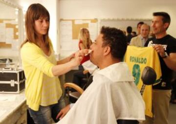 Ronaldo maquillandose