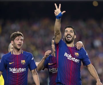 1-0. Luis Suárez celebró el primer gol.