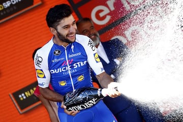 El ciclista del Quick Step Fernando Gaviria ganó la etapa 13 de la edición centenario del Giro de Italia y se convierte en el primer colombiano en ganar cuatro etapas en una vuelta grande.