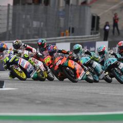 Machada de Sasaki y otro podio con remontada de Muñoz