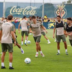 Expectación en la primera sesión del Villarreal