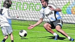 Raúl siempre ha sido padre días antes de disputar el clásico