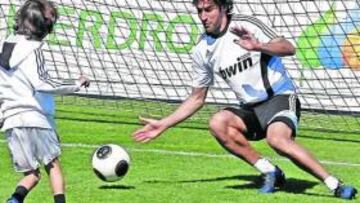 Raúl siempre ha sido padre días antes de disputar el clásico