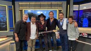 “Mi papá desde chico nos hizo hacer deporte, hoy juego tenis y hago buceo... Después de los 50 años es el gran secreto”