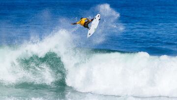 SAQUAREMA, RIO DE JANEIRO, BRAZIL - JUNE 28: Filipe Toledo of Brazil surfs in the Final at the Oi Rio Pro on June 28, 2022 at Saquarema, Rio de Janeiro, Brazil. (Photo by Daniel Smorigo/World Surf League)