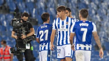 “¡Solo os falta la bebida!”