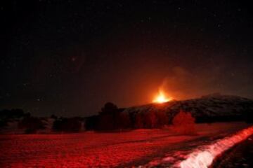 Desde kilómetros de distancia, podía verse la erupción del Etna