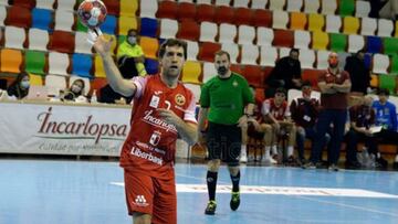 Ángel Pérez sustituye a Adrián Santamaría en el Antequera