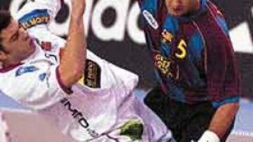 <b>A TIRO.</B> El barcelonista Masip, por la Liga y por el récord de goles.