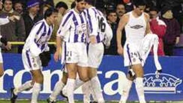 <B>PUNTO CON SABOR A DERROTA.</B> La plantilla no encajó bien la remontada.