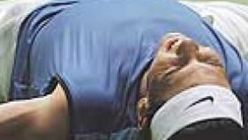 <b>LA EMOCIÓN LLEGA AL ARENA. </b>La emoción del héroe de la Davis se instala en el Rod Laver Arena. Este no es el zurdo Rod Laver, sino el zurdo Rafa Nadal: rumbo a Satán Hewitt.