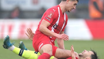 Error en el 1-0 y lesión a los 20′: ¡debut de pesadilla para Nico!