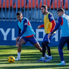 Simeone convoca a todos los futbolistas disponibles para San Mamés