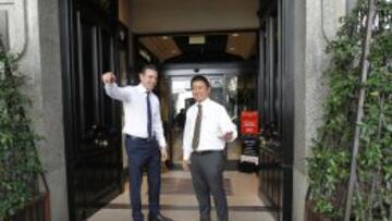 Amadeo Salvo junto con Kim Koh.