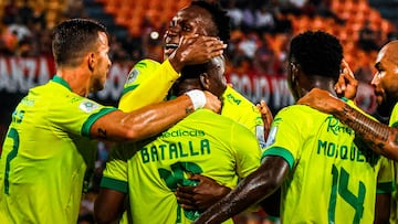 Bucaramanga, con doblete de Batalla, sorprende a Medellín en el Atanasio