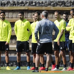 Las Palmas afronta doce salidas de jugadores el 30 de junio